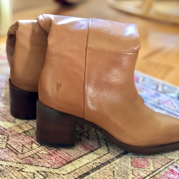 Frye Monroe boots size 6.5 never worn - Picture 4 of 4